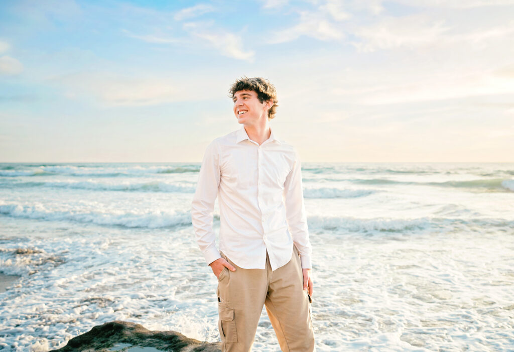 Trying To Find The Best Senior Photographer? Look No Further! 2 Natural light senior photos at Encinitas Swami's beach location