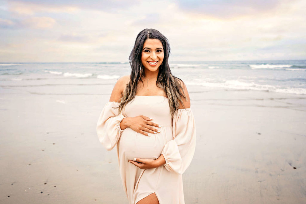 Beautiful image of an expecting mother during her San Diego pregnancy photoshoot by Tristan Quigley Photography